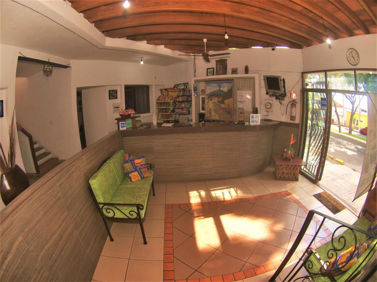 Hotel Hospedajes Del Rey Colima Eksteriør billede