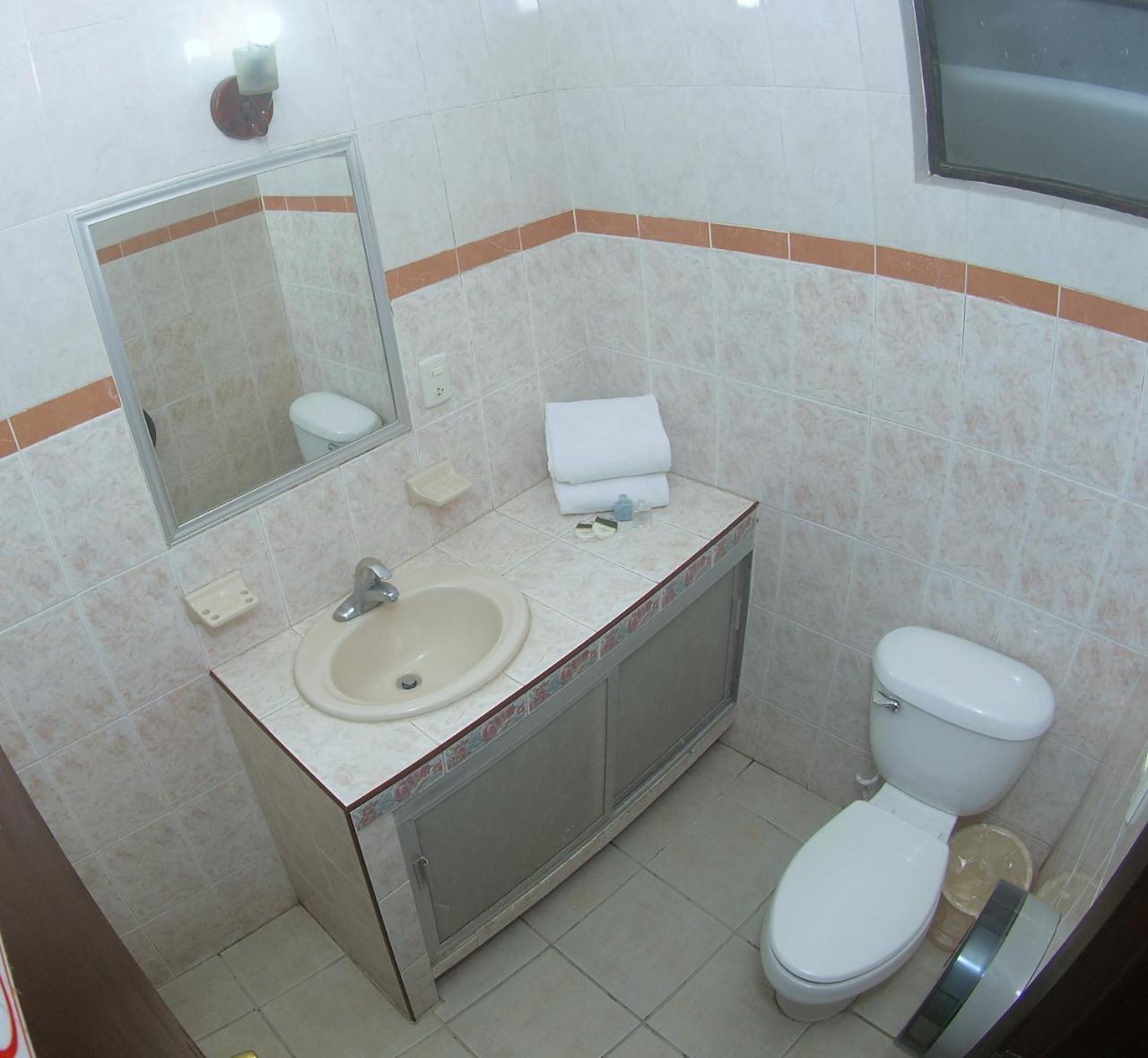 Hotel Hospedajes Del Rey Colima Eksteriør billede