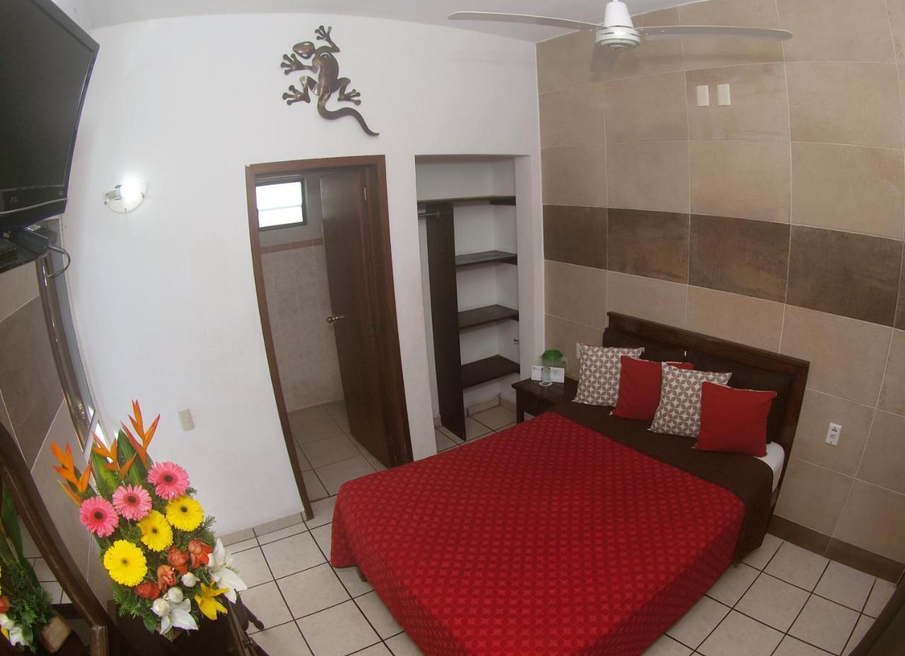 Hotel Hospedajes Del Rey Colima Eksteriør billede