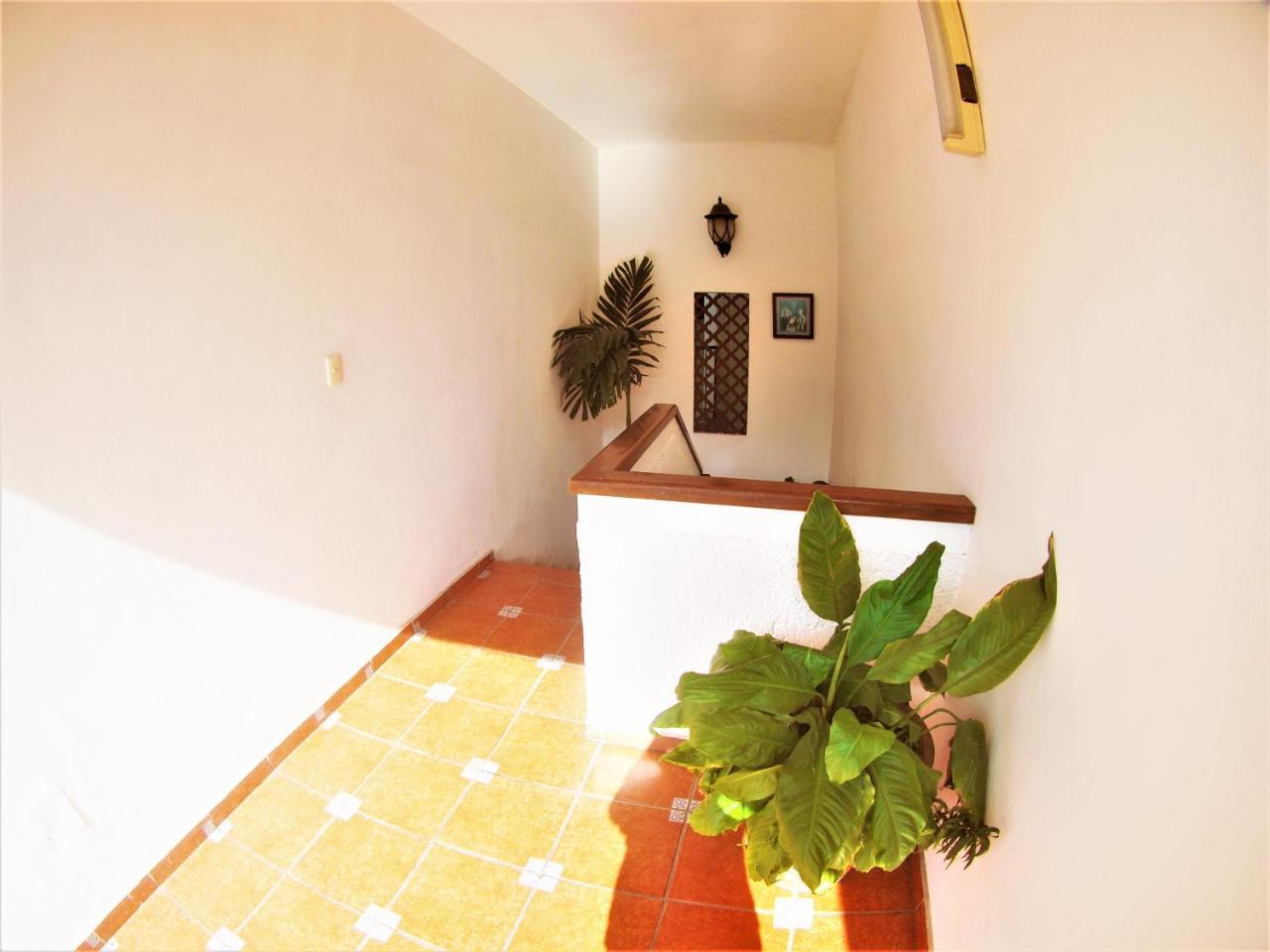 Hotel Hospedajes Del Rey Colima Eksteriør billede