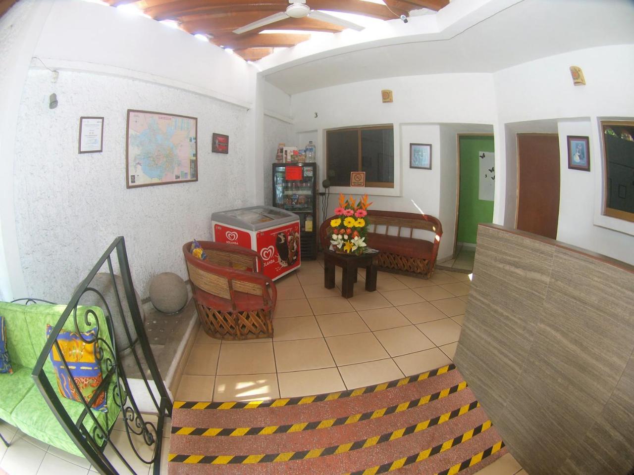 Hotel Hospedajes Del Rey Colima Eksteriør billede